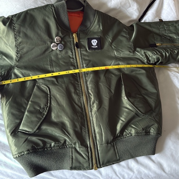 ✈️ Bomber Jacket punk rock patches worn once! Men’s medium women’s L to XL - Picture 8 of 15